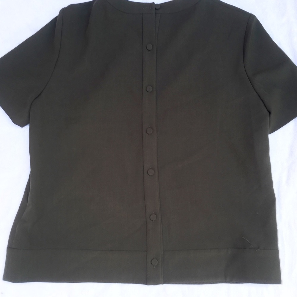 Green Top - Picture 3 of 4